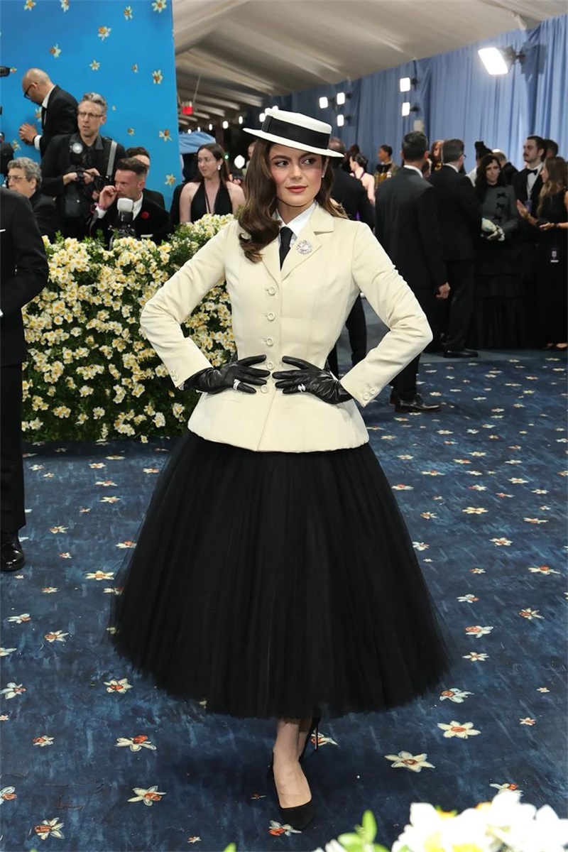 Women Formal Wear Black And White - Белые женские офисные костюмы, комплект с