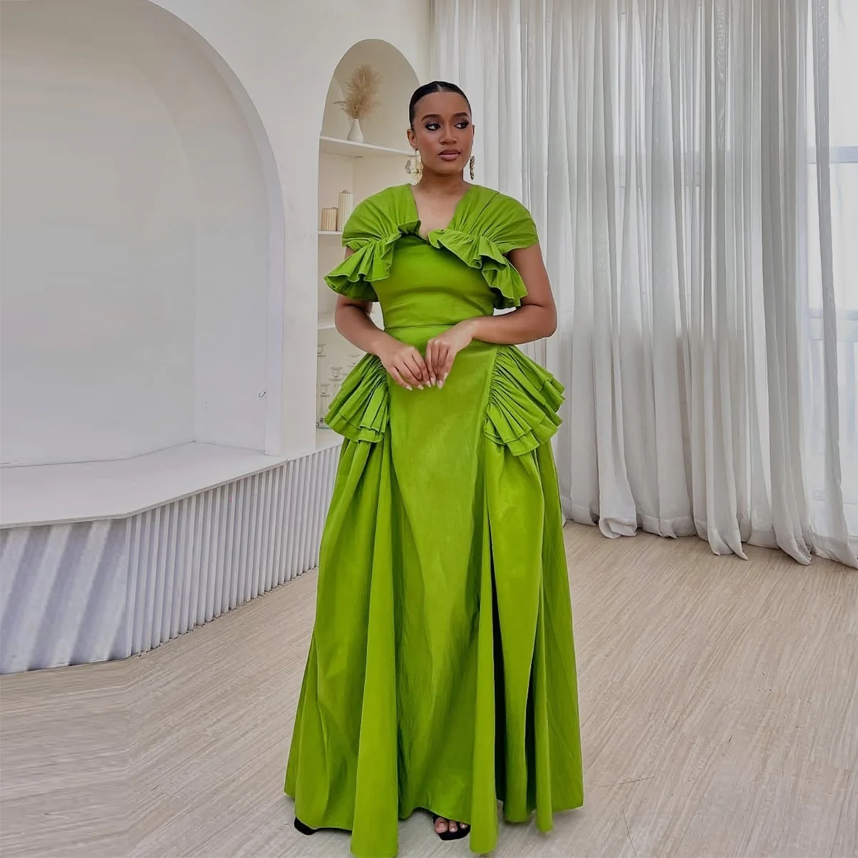 Women Formal Wear For Plus Size - Вечернее атласное платье Pretty Green 2026