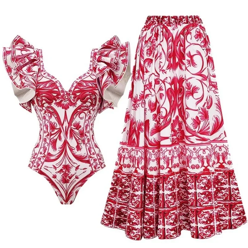 Слитный купальник с принтом дл – обзор и цена Monochrome Suit Set