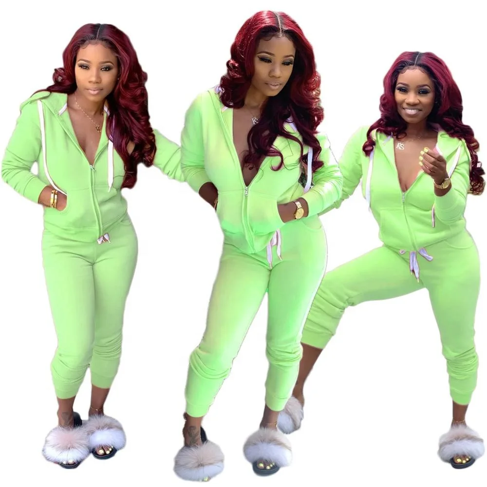 Спортивный флисовый костюм для – обзор и цена Monochrome Suit Set